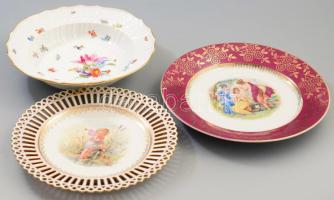 3 darab régi dísztál, mind sérüléssel, közte Meissen, cseh alt wien,