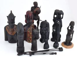 12 darab afrikai faragott szobor, közte jó darabokkal, m: 36 cm alatt