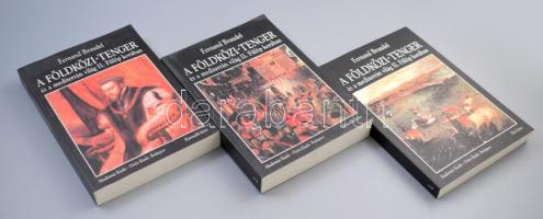 Fernand Braudel: A Földközi-tenger és a mediterrán világ II. Fülöp korában. I-III. köt. Ford.: R. Szilágyi Éva. Bp., 1996, Osiris - Akadémiai Kiadó, 1465 p. Egyetlen magyar kiadás! Kiadói papírkötés, jó állapotban.