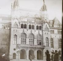 1905 Budapest, látványos üveg diák gyűjteménye: A Halászbástya a megnyitás után, Vár,, látkép a Várb...