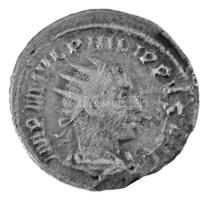 Római Birodalom / Róma / I. Philippus 247. Antoninianus Ag (2,98g) T:XF Roman Empire / Rome / Philip I 247. Antoninianus Ag "IMP M IVL PHILIPPVS AVG / PM TR P IIII COS II P P" Felicitas standing left holding caduceus &amp; cornucopia (2,98g) C:XF RIC IV 4