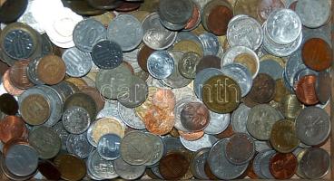 1kg vegyes világpénz, régi és új