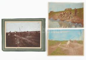 cca 1906-1933 Hódmezővásárhelyi töltések erősítése kubikusok segítségével, feltehetően az 1932-es árvíz utáni munkálatokról, össz. 3 db fotó, közte 2 db kézzel színezett, Benes Gyula mérnök szárazpecséttel jelzett felvételei, részben sérült, 17x17 cm körüli méretekben