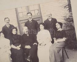 cca 1899-1958 vegyes fotó tétel, össz. kb. 32 db, döntő többségében keményhátú, többségében csoportk...