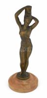 Női akt, bronz szobor, fa talapzaton, m: 31,5 cm