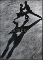 cca 1935 Jégtánc, 1 db modern nagyítás, jelzés nélkül (Dulovits Jenő (1903-1972) budapesti fotóművésznek tulajdonítva), 21x15 cm