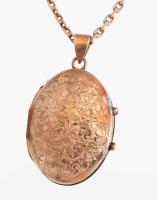 Arany (Au) nyaklánc, arany (Au) fényképtartó medállal, jelzés nélkül, 14k, 12,3g