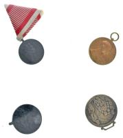 4db-os, főleg katonai tétel műanyag berakólapon, közte: 1917. "Károly Ezüst Vitézségi Érem II. ...