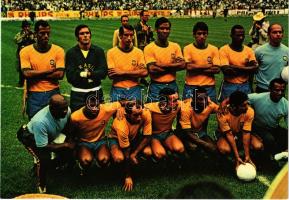 1970 Mexikó, labdarúgó világbajnokság, brazil csapat: Carlos Alberto, Felix, Piazza Brito, Clodoaldo, Everlado, coach Zagalo, massager Americo, Jairzinho, Gerson, Tostao, Pelé, Rivelino, X / Brasilian football team at the FIFA World Cup (ragasztónyom / glue mark)