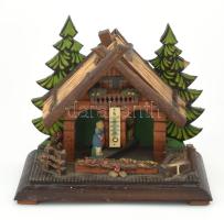 Időjárásjelző házikó. Használati utasítással. Jó idő esetén a hölgy, rossz idő esetén a férfi jön ki a házból. Fa, 19x16 cm