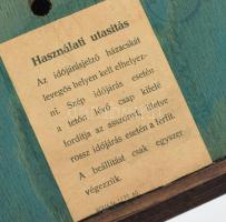 Időjárásjelző házikó. Használati utasítással. Jó idő esetén a hölgy, rossz idő esetén a férfi jön ki...