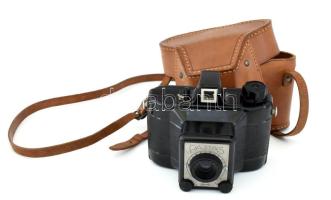 Gamma Pajtás fényképezőgép, Achromat 1:8/80 mm objektívvel, 6x6 cm filmformátum, eredeti bőr tokjába...