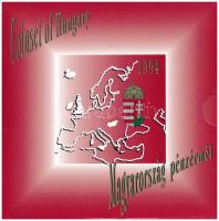 1994. 10f-200Ft (11xklf) "Magyarország pénzérméi" forgalmi sor dísztokban, benne 1994. 200Ft Ag "Deák". Belső tokon a ragasztás részben elengedett T:BU patina Adamo FO27.3