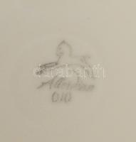 Allerdin aranyozott leveskínáló pár, jelzett, kis kopással, d: 22 cm