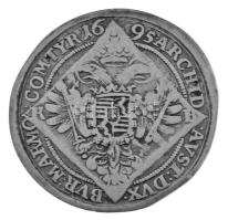 1695K-B 1/4 Tallér Ag "I. Lipót" Körmöcbánya (6,54g) T:VF kis ph. Hungary 1695K-B 1/4 Thaler Ag "Leopold I" Kremnitz (6,54g) C:VF small edge error Huszár: 1410., Unger II.: 1050.