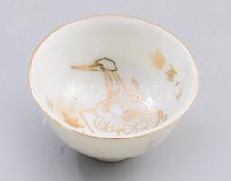 Japán porcelán katonai szakés csésze. cca 1940-1944, nehéztüzérség, ágyú képével díszített, hibátlan, d: 5,5 cm