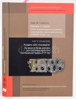 Ivan V. Grudochko: Kurgans with 'Moustache'. The epoch of the late prehistory and Early Middle Ages of the Ural-Kazakhstan steppes (4th?7th AD). Studia ad Archaeologiam Pazmaniensia 16. Magyar Őstörténeti Témacsoport Kiadványok 9. Bp., 2020, Martin Opitz. 351 p. Orosz és angol nyelven. Színes és fekete-fehér képekkel, térképekkel, ábrákkal rendkívül gazdagon illusztrált. Kiadói kartonált papírkötés.
