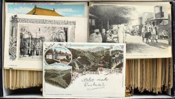 Kb. 750 db RÉGI külföldi település képeslap cipősdobozban, vegyes minőségben / 750 pre-1945 foreign town postcards in mixed quality