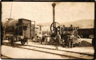 Cséplőgép, tehervonat / threshing machine, freight train. photo (EK)