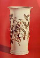 Otto Walcha: Meissner Porzellan. Dresden,1984.,VEB Verlag der Kunst. Gazdag képanyaggal illusztrált....