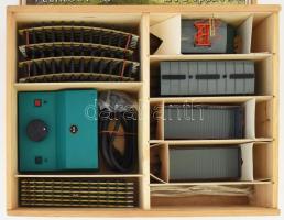 1991 Electricka Zeleznice ETS spol. sro. Praha elektromos modellvonat készlet, 1:45, használatlan, eredeti dobozában, leírásával, leírás magyar fordításával, teljes, jó állapotban, 55x41 cm