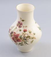 Zsolnay Virág mintás váza. Kézzel festett, jelzett, hibátlan m:18 cm