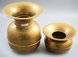 2 darab gömbölyded réz váza, m: 28 és 14 cm