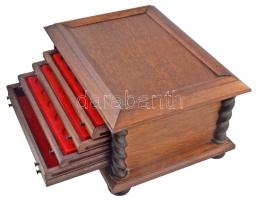 Nagyméretű (51x37,5x27cm) koloniál stílusú érmetartó fiókos szekrényke 4 darab, egyenként 25 érme tá...