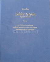 Zádor István 7 darab eredeti rézkarca Jeruzsálemről. magyar nyelvű kiadás Számozott album. Szolnok, 1995. Viktoria Kft. 1 lev. 7 t. (rézkarcok). 14 hártyapapír előzékkel. A rézkarcokat sokszorosította Pataky Béla grafikusművész, az albumokat készítette Tarapcsik Sándor könyvkötészete, Kecskemét. Aranyozott, díszes egészvászon mappában. Számozott példány