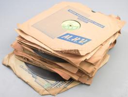 23 db régi bakelit hanglemez szovjet, magyar, angol. vegyes állapotban