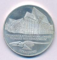 Németország 2001D 10M Ag "Stralsun-i Tengeri Múzeum" T:UNC,AU halvány patina
Germany 2001...