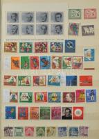 Több mint 1000 db bélyeg 10 lapos A4 berakóban:

NSZK 1946-2006 742 db bélyeg és 7 blokk, közte ös...