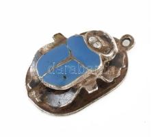Ezüst (Ag) szkarabeusz medál, jelzés nélkül, 2,5×1,5 cm, bruttó: 3,9 g