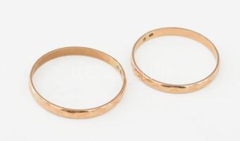 Arany (Au) 14K karikagyűrű, 2 db, jelzett, méret: 58, 62, nettó: 2,3 g
