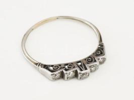 Arany (Au) 14K fehérarany gyűrű 5 db 0,05 ct (össz 0,25ct) kővel, jelzés nélkül, méret: 58, bruttó: ...