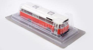 MAGIRUS-DEUTZ SATURN II fém makett busz, tartótokjában, h: 13,5 cm