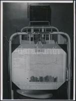 cca 1930-1940 Szendrő István (1908-2000): Budapest, Állami Gyermekmenhely, pecséttel jelzett fotó, 2...