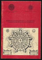 III Mostra Internazionale di Architettura i Progetti per le Piazze di Palmanova. Palmanova, 1986, Comune di Palmanova. Fekete-fehér képekkel illusztrálva. Olasz nyelven. Kiadói tűzött papírkötés, kissé kopott borítóval, kissé dohos.