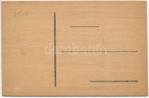 Hölgy kalapban. Fakéreg képeslap / Lady with hat. Wooden postcard made of tree bark, artist signed (...