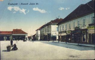 Érsekújvár Kossuth square with the shop of Károly Bartlik and candy shop (EB)