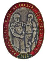~1900. "Magyarországi Munkások Rokkant- És Nyugdíj-Egylete 1893" zománcozott, ezüstözött gomblyukjelvény (34x26mm) T:AU Hungary ~1900. "Magyarországi Munkások Rokkant- És Nyugdíj-Egylete 1893 (Hungarian Workers' Disability and Pension Association)" enamelled, silver plated buttonhole badge (34x26mm) C:AU