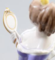 Hollóházi tükrös nő. Jelzett, virágszirmon sérüléssel, m: 27 cm