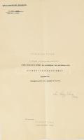 1842 vitéz leveli Nagy Vilmos (1884-1976) honvédelmi miniszter autográf aláírással ellátott dicsérő oklevele Vásony Béla századosnak a katonai közigazgatási szolgálati eredményéért. Dombornyomott címeres oklevél, hajtva.