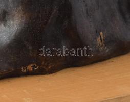 M.?. jelzéssel: Anya gyermekével. Bronz szobor, súlyos márvány talapzaton, jelzett, talapzaton lepat...