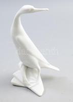 Herendi kormorán hallal. Fehérmázas, jelzett, hibátlan, m: 22 cm