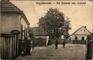 Hegyközcsatár, Cetariu; református fiúiskola, utcarészlettel. Fogyasztási Szövetkezet kiadása / Calvinist boys' school, street (EB)