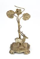 Szarvas figurális fém asztaldísz, m: 16,5 cm