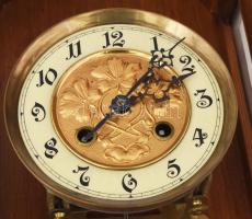 Szecessziós falióra, díszes számlappal és ingával, 80x32 cm