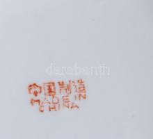 Kínai fedeles teás bögre, fedél belsején kopottsággal, jelzett, m: 14,5 cm