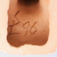 Sl? jelzéssel: Női alak, terrakotta, m: 12,5 cm